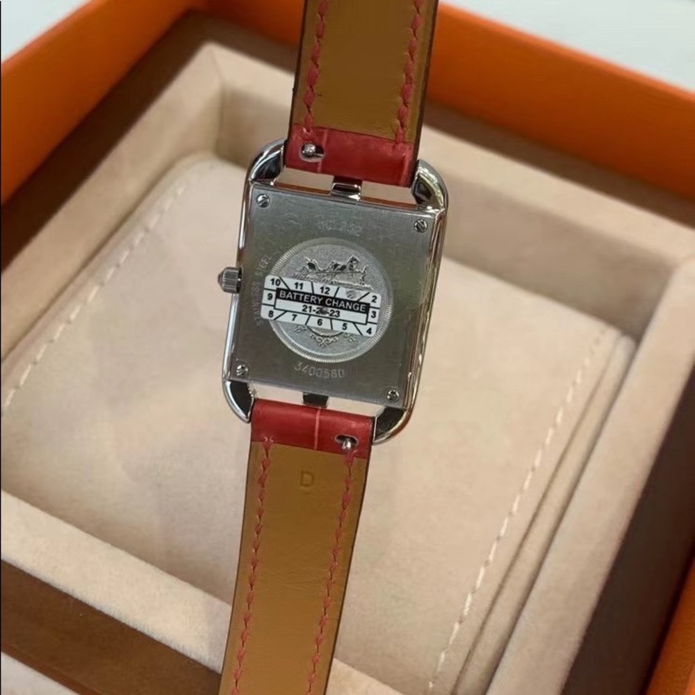 New hermes cape cod diamond watch with crocodile strap - Picture 3 of 4